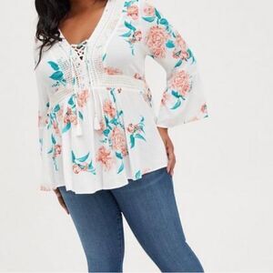 TORRID Babydoll Gauze Crochet Trim LaceUp Top Size 0Rainbow Flowers Cloud Dancer